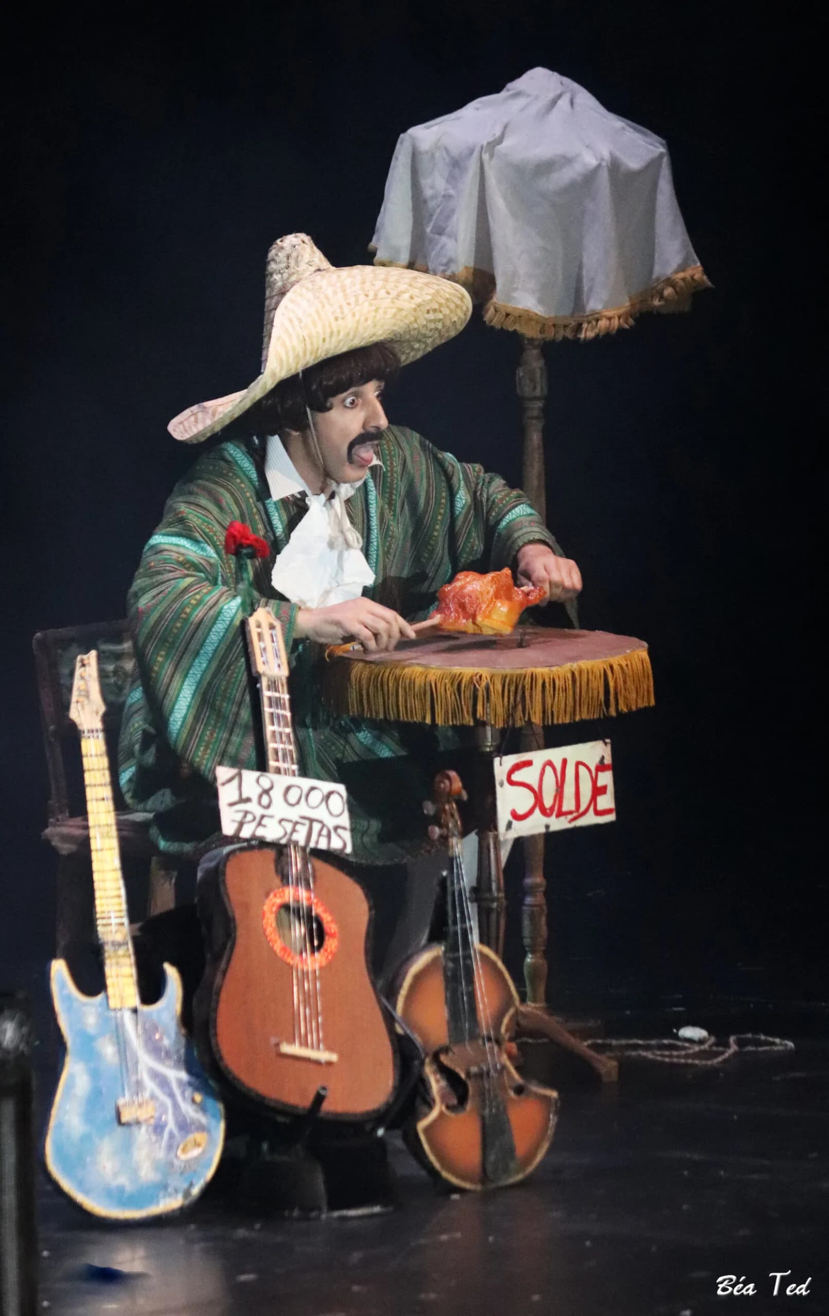 Pepito, the Mexican junk dealer played by Charly Brahim, on stage